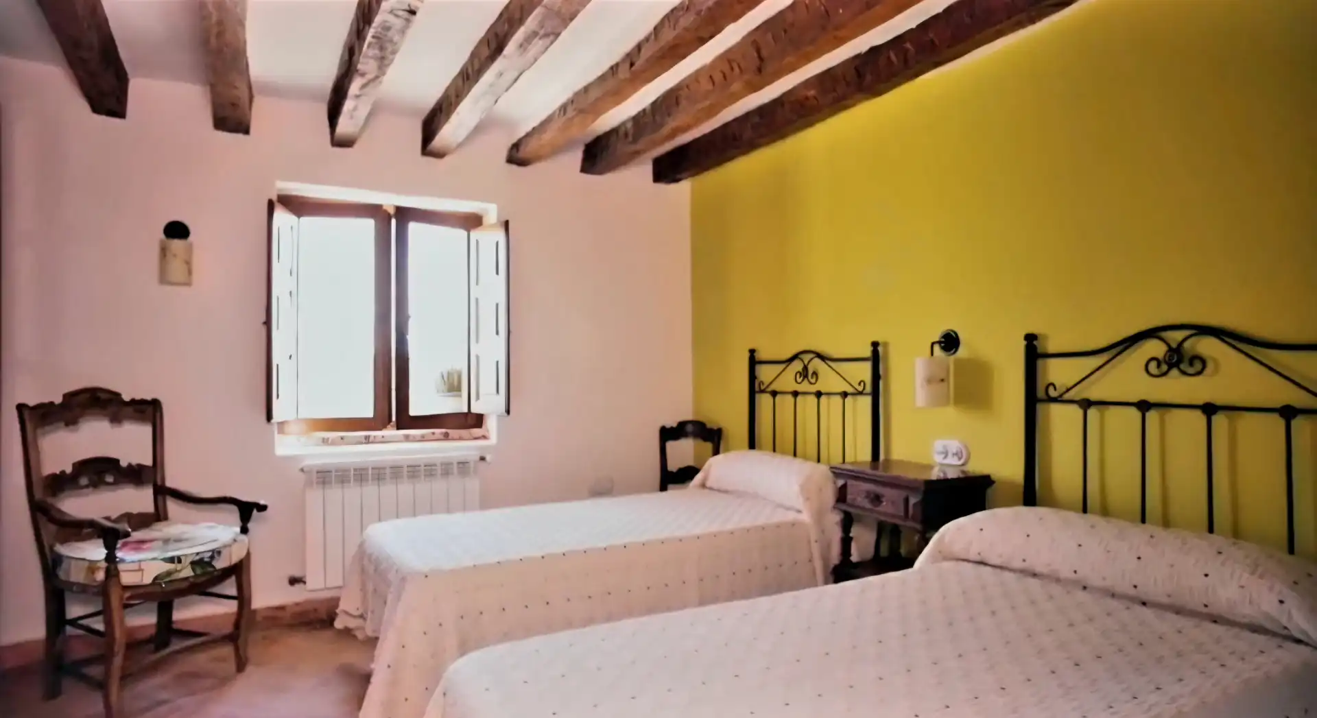 Schlafzimmer von Country house zum Verkauf in Vélez-Blanco mit Klimaanlage, Heizung und Privatgarten