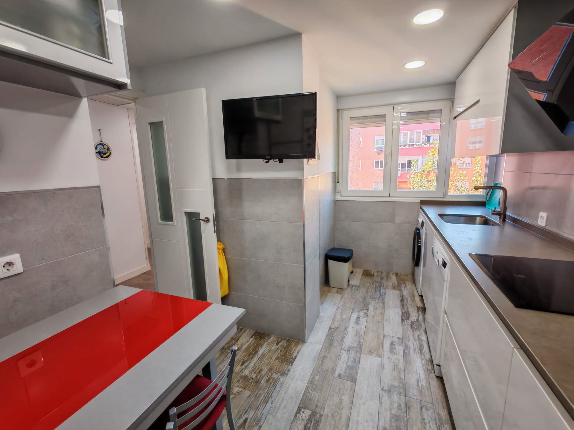 Kitchen of Flat for sale in Móstoles  with Air Conditioner, Heating and Parquet flooring