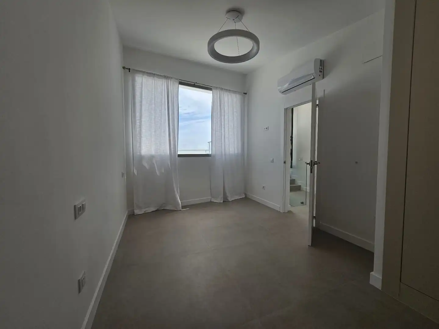 Habitación de Casa adosada en venta en Calpe / Calp con Aire acondicionado, Calefacción y Terraza