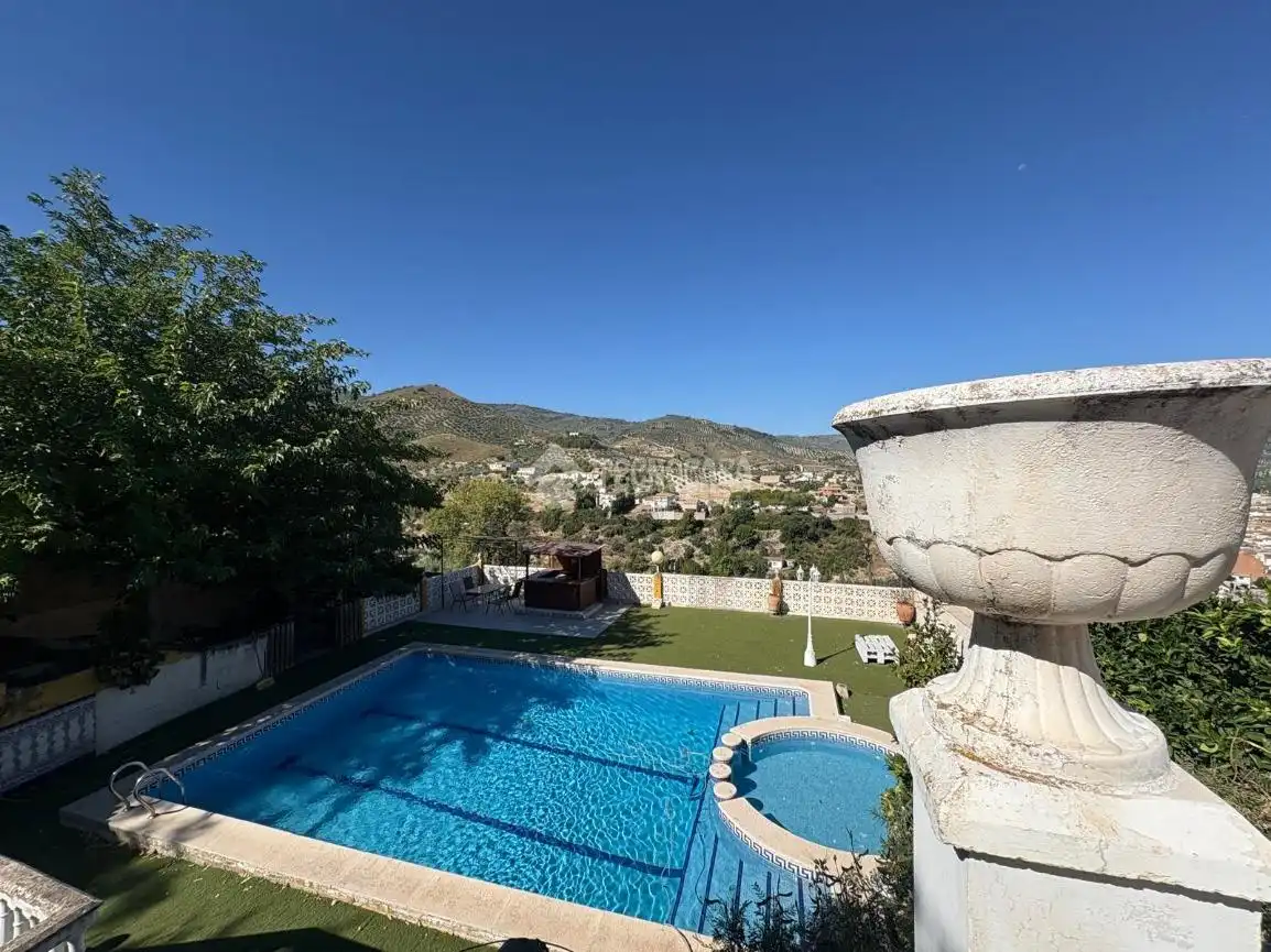 Haus mit Pool zum Verkauf in Los Villares