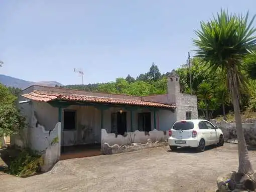Casa rústica en venda a las abiertas