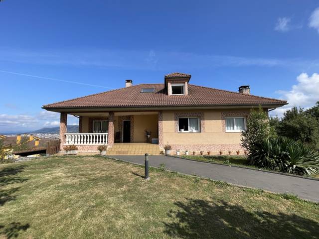 Casa-chalet en Venta en Colloto - LG FARO DE ARRIBA en Parroquias Sur - La Manjoya