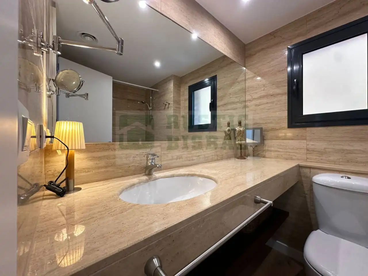 Bathroom of Apartments for rent in Gualta  with Air Conditioner, Heating and Parquet flooring