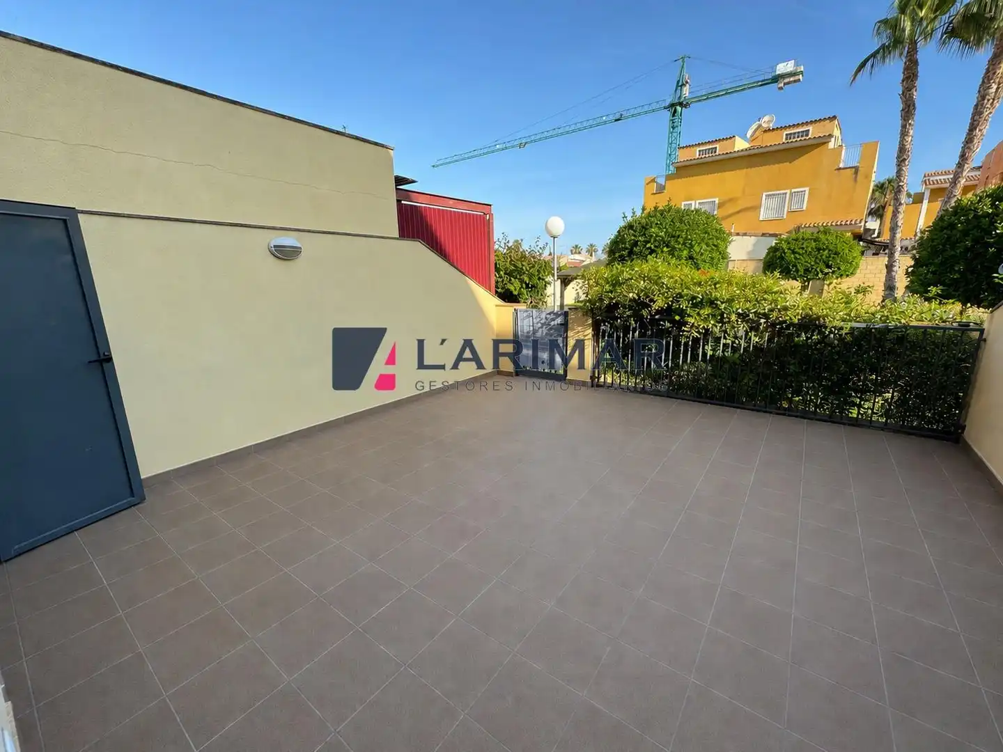 Terrassa de Casa adosada de lloguer en Alicante / Alacant amb Aire condicionat, Calefacció i Jardí privat