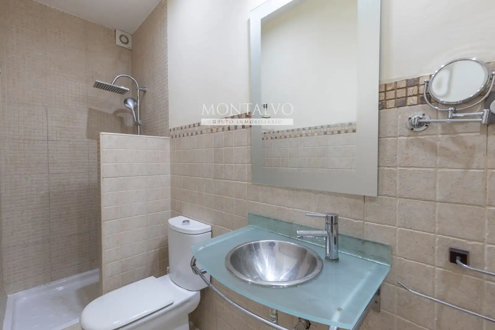 Baño de Casa adosada en venta en Chauchina con Aire acondicionado, Calefacción y Piscina