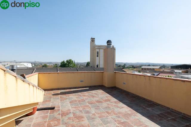 Casa adosada en Venta en Calle de Colombia en Santa Fe