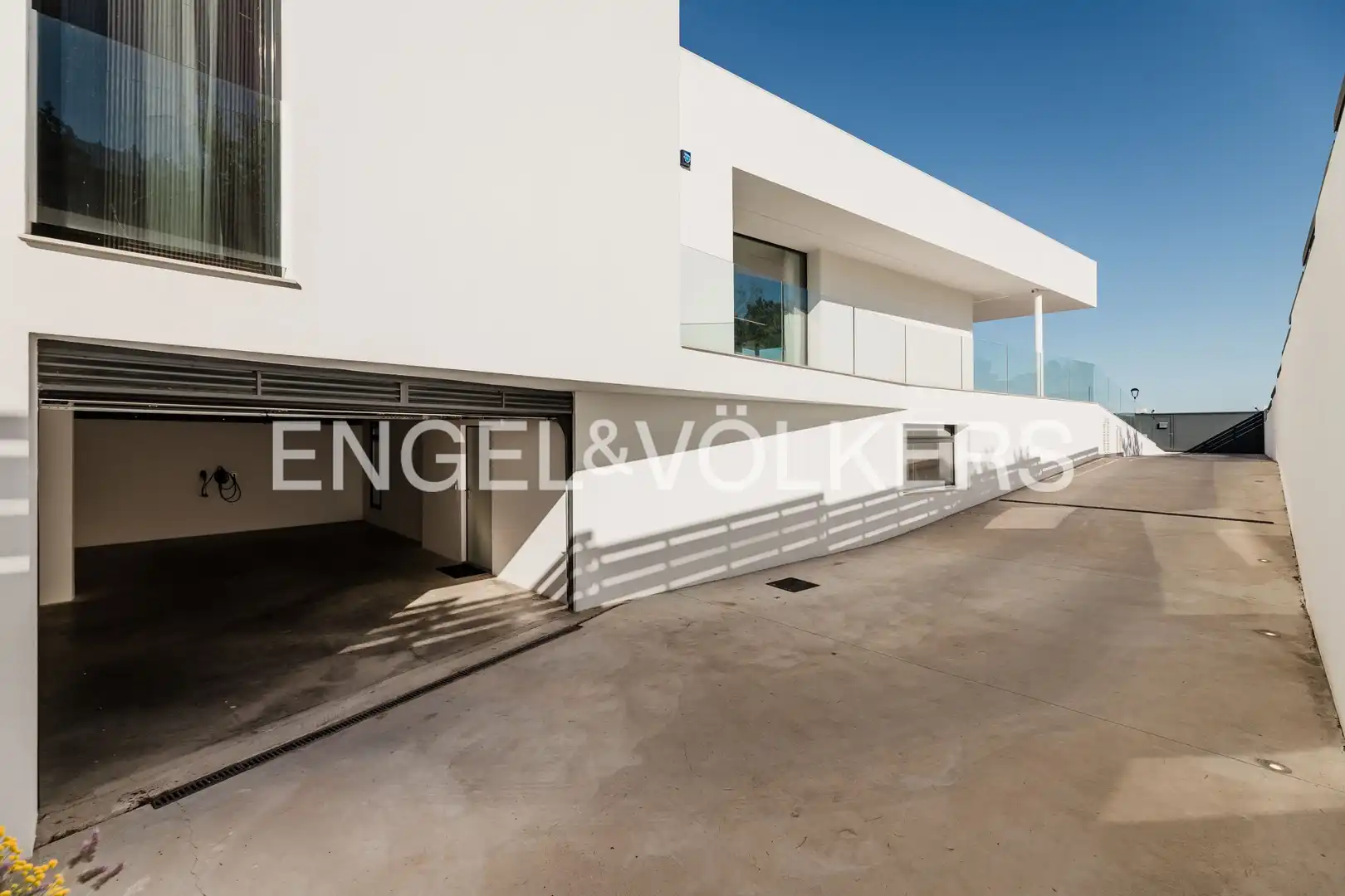 Vista exterior de Casa o xalet en venda en Náquera amb Aire condicionat, Calefacció i Jardí privat