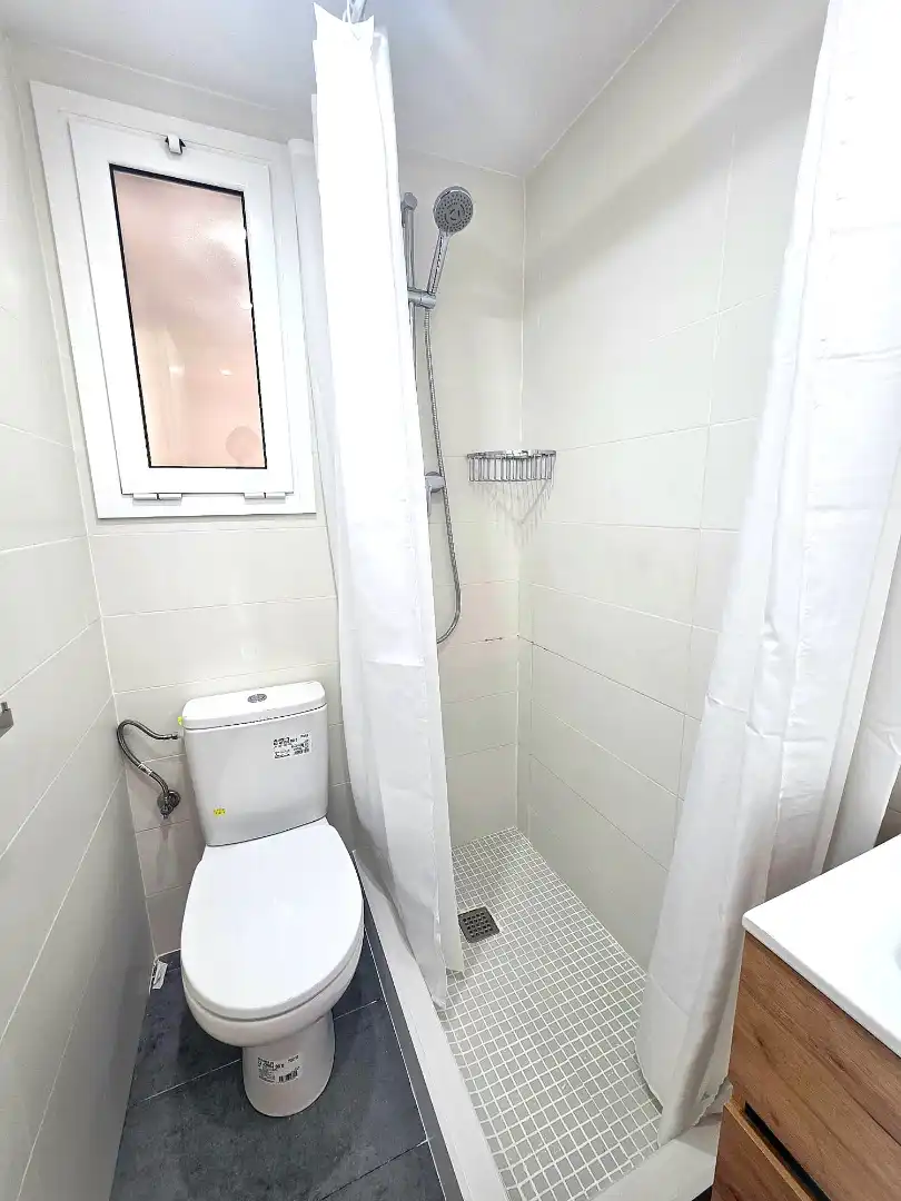 Wohnung zur Miete in Calle de Felipe de Paz, La Maternitat i Sant Ramon