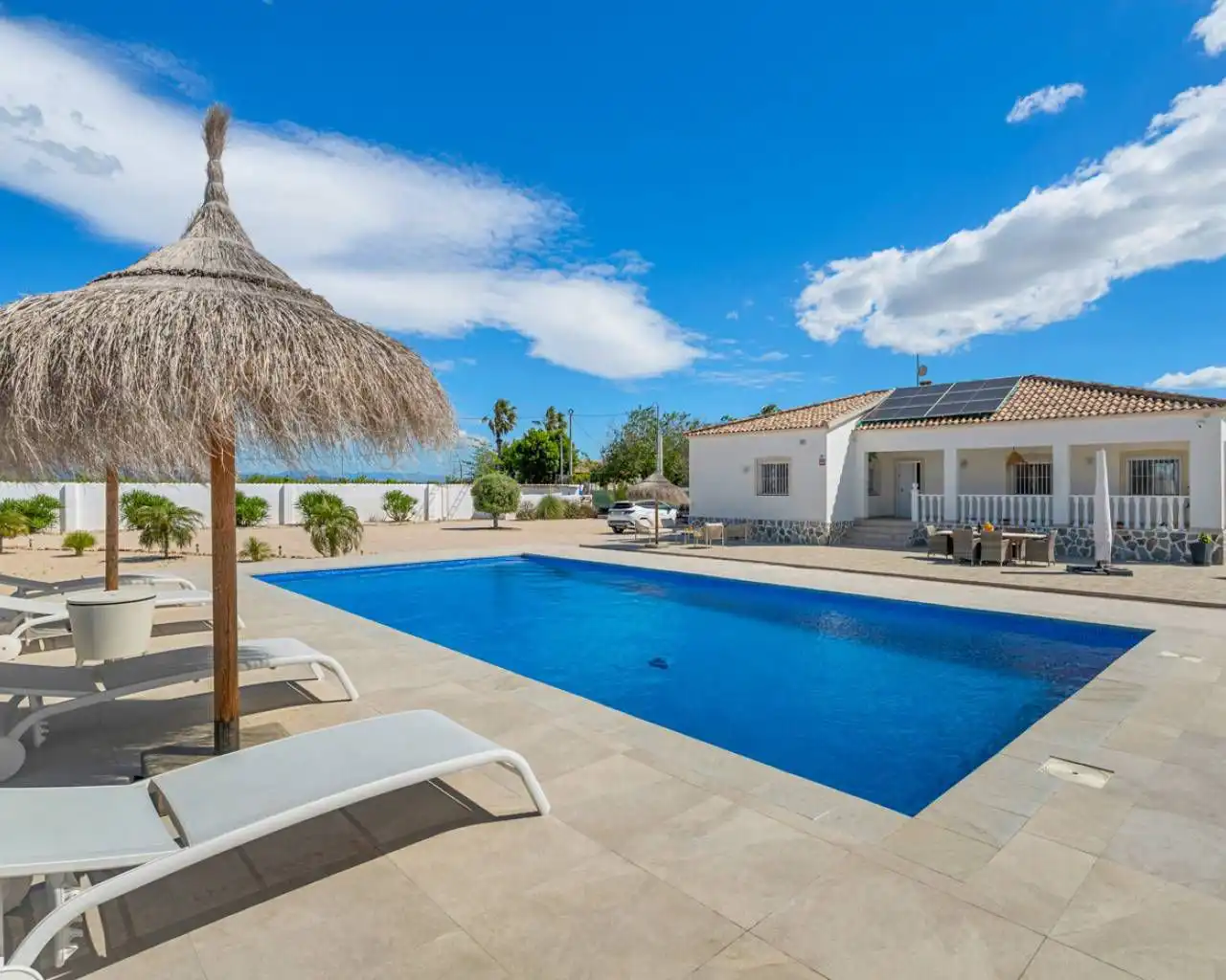 Piscina de Casa o chalet en venta en Orihuela con Aire acondicionado, Calefacción y Terraza