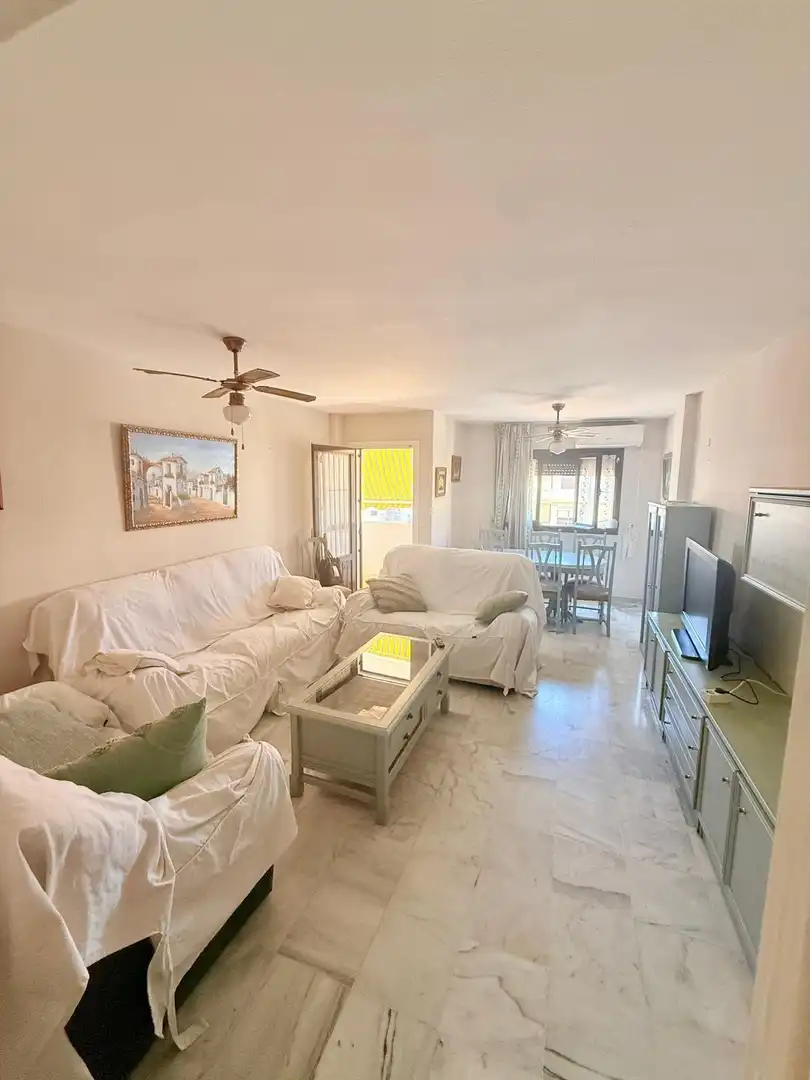 Sala d'estar de Apartament de lloguer en Vélez-Málaga amb Piscina comunitària