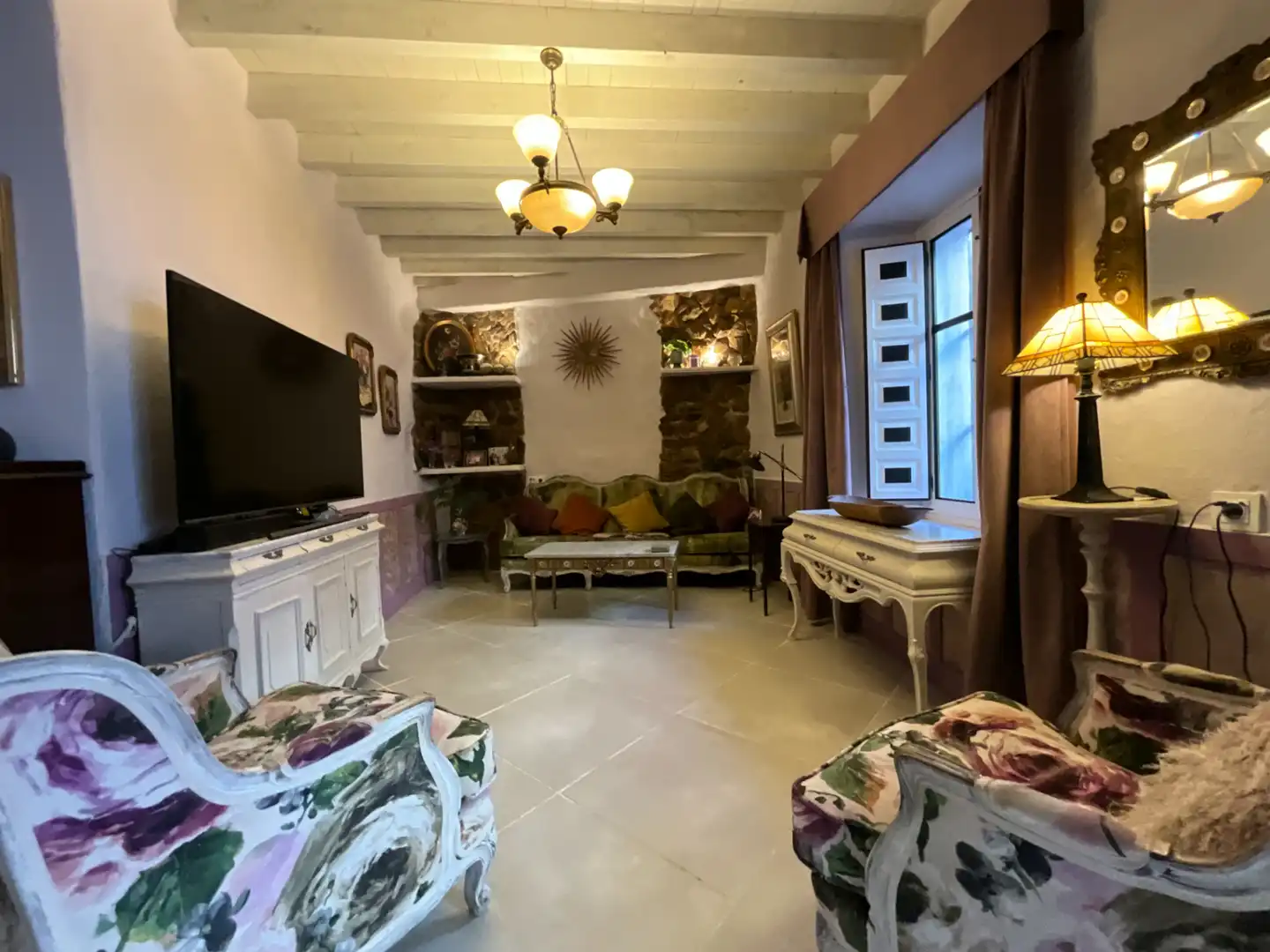 Sala d'estar de Casa adosada en venda en Monda amb Calefacció, Terrassa i Forn