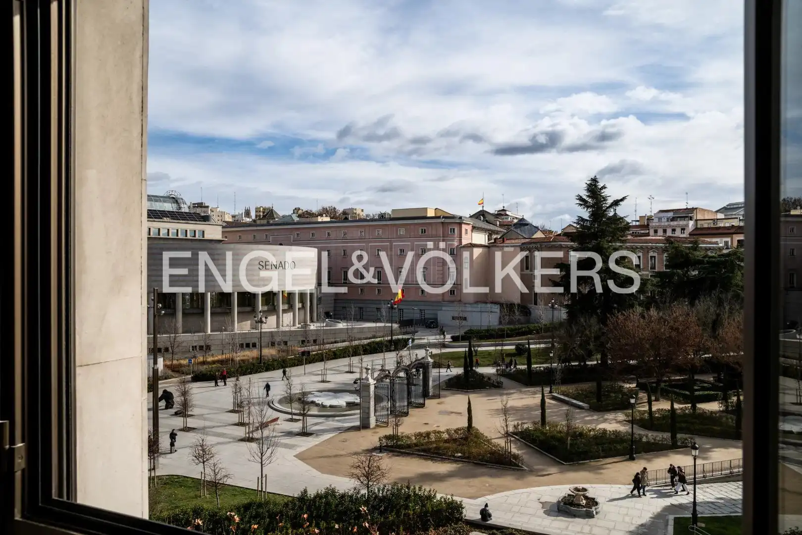 Pis de lloguer a Calle de Cadarso, Argüelles