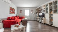 Living room of Flat for sale in  Madrid Capital