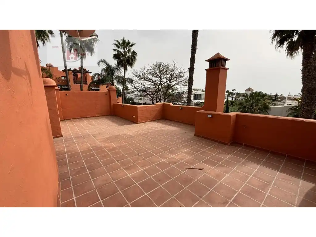Casa adosada en venta en Lomas de Marbella Club