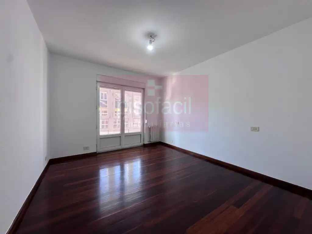 Bedroom of Flat for rent in Lugo