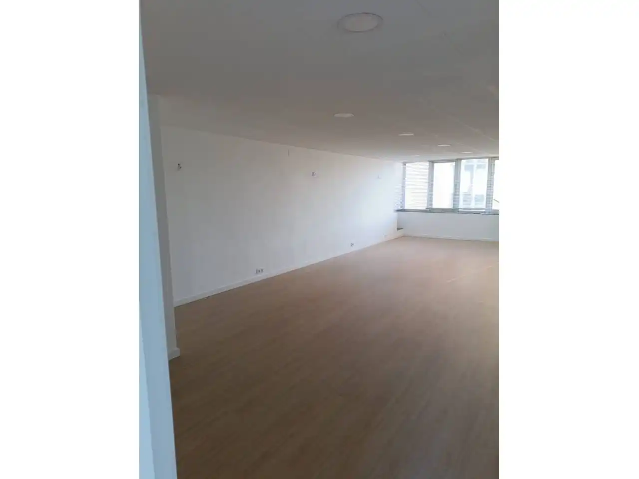 Oficina de lloguer a Plaza JOSE Mª FLOCH I TORRES 12, imagen 4