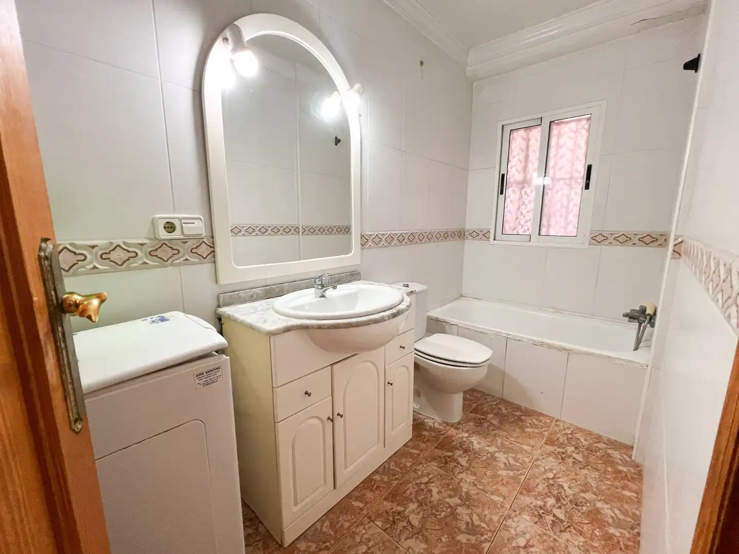 Ground floor for sale in Guardamar Playa