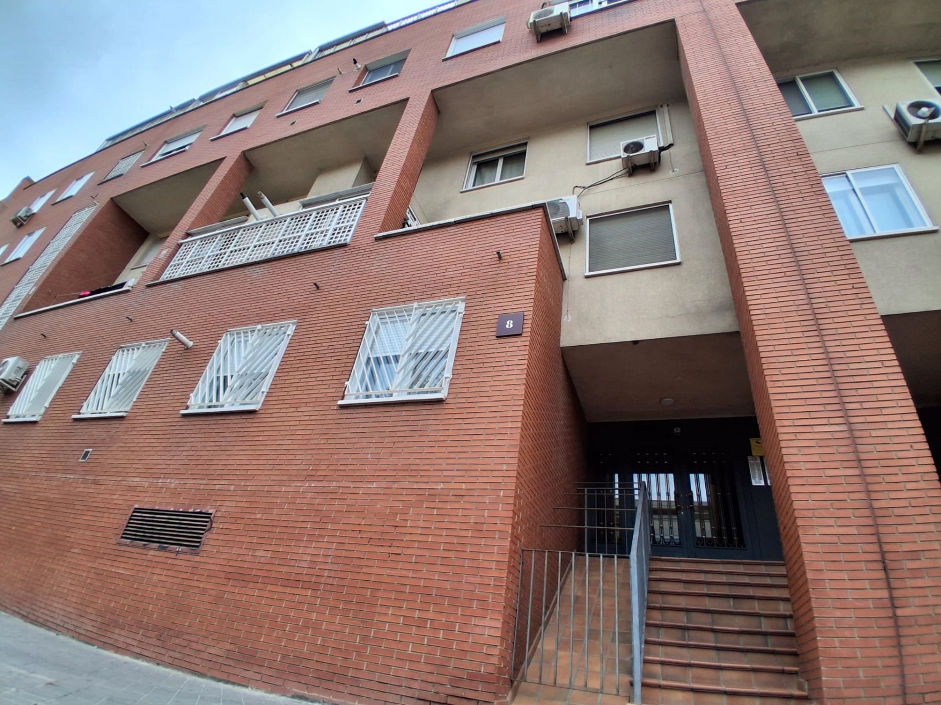 Exterior view of Duplex to rent in  Madrid Capital  with Furnished and Pets allowed