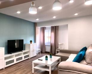 Living room of Apartment to rent in Plasencia  with Air Conditioner, Heating and Terrace