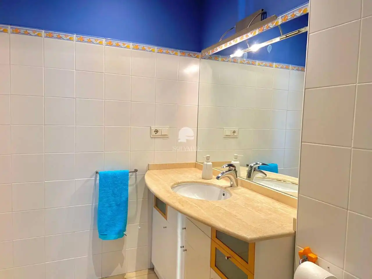 Bathroom of Flat for rent in Vélez-Málaga  with Air Conditioner, Terrace and Furnished