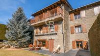 Vista exterior de Casa adosada en venda en Estavar amb Calefacció, Jardí privat i Parquet