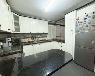 Kitchen of Apartment to share in  Sevilla Capital  with Air Conditioner, Heating and Terrace