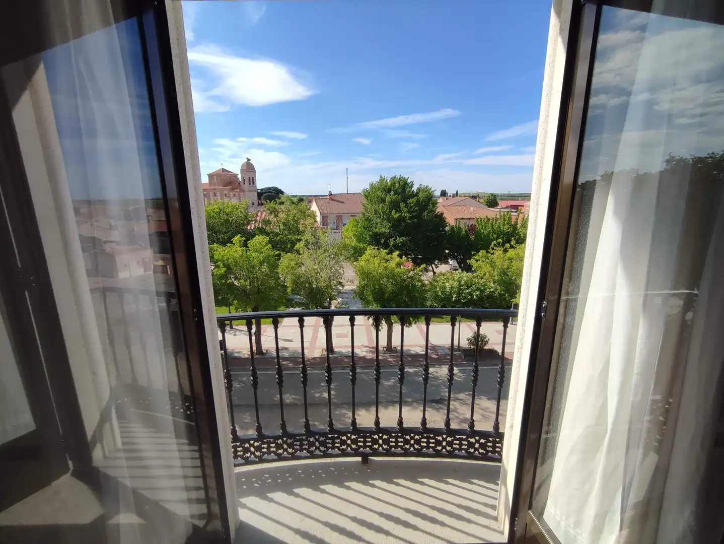 Vista exterior de Piso en venta en Carpio con Calefacción, Terraza y Amueblado