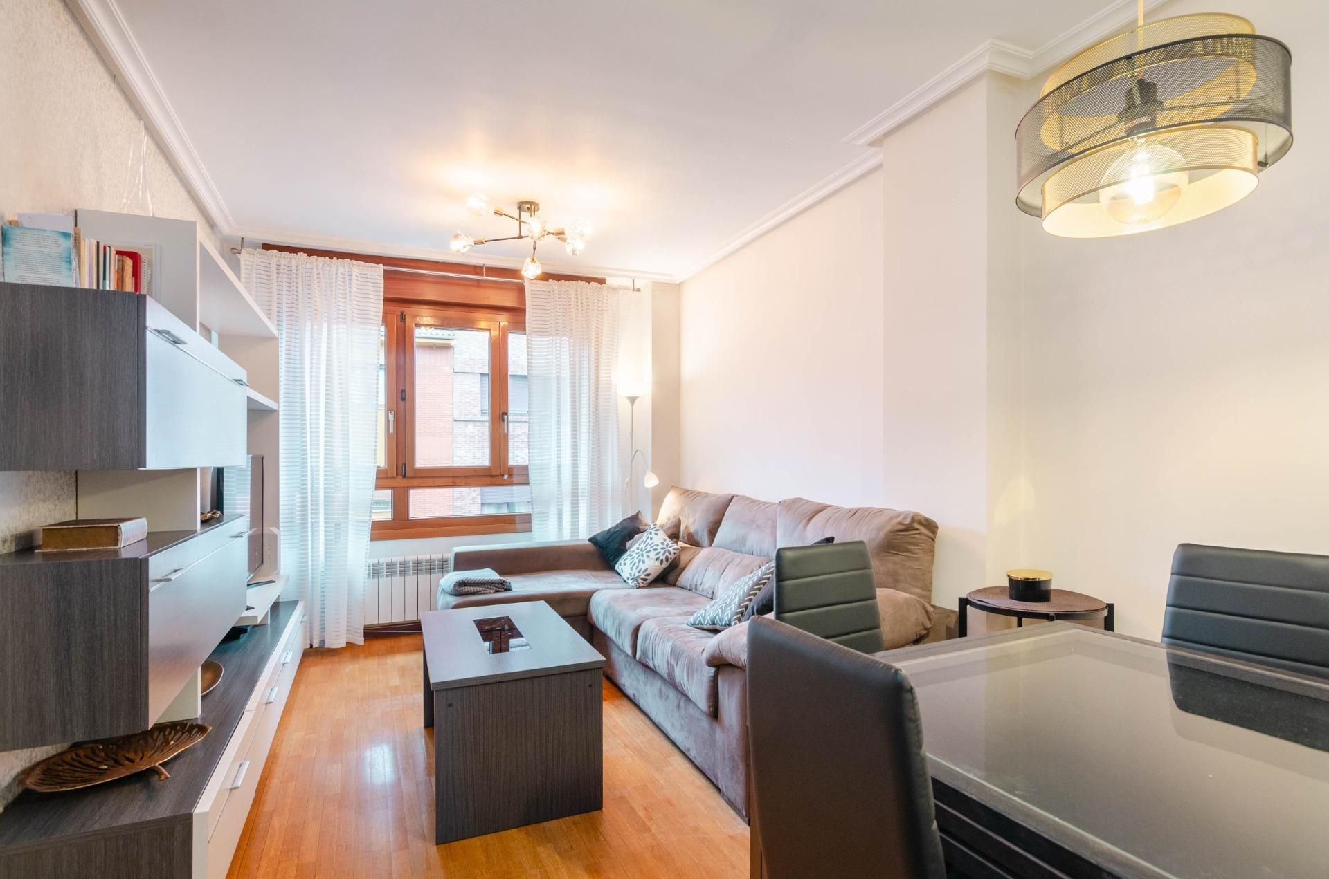 Living room of Duplex for sale in Oviedo   with Heating, Terrace and Balcony