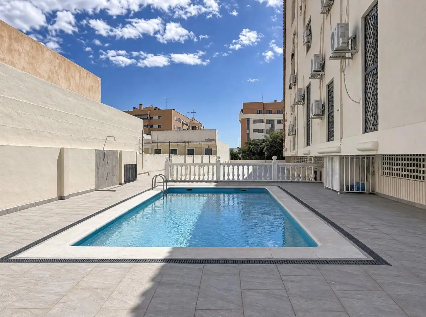 Piscina de Piso de alquiler en Málaga con Aire acondicionado, Terraza y Amueblado
