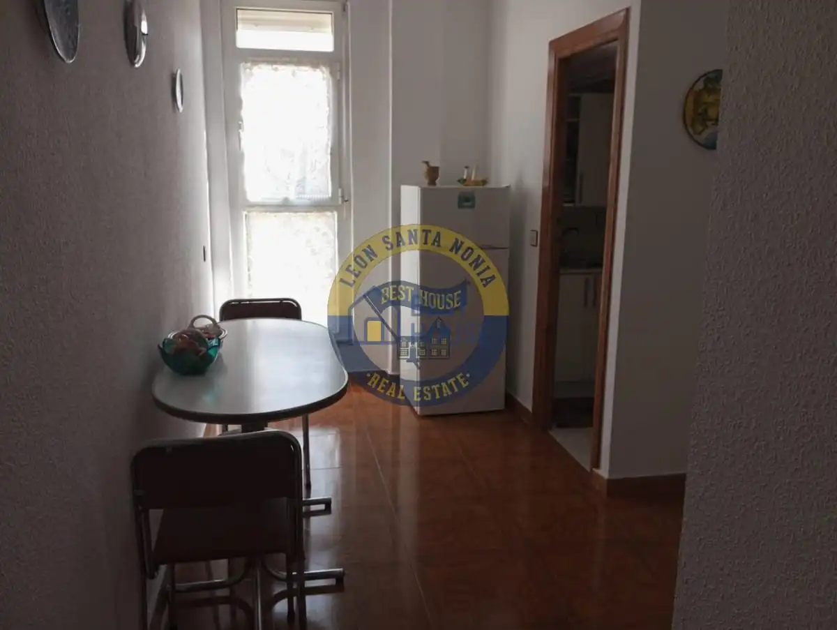 Exterior view of Houses for sale in Garrafe de Torío  with Heating, Parquet flooring and Terrace