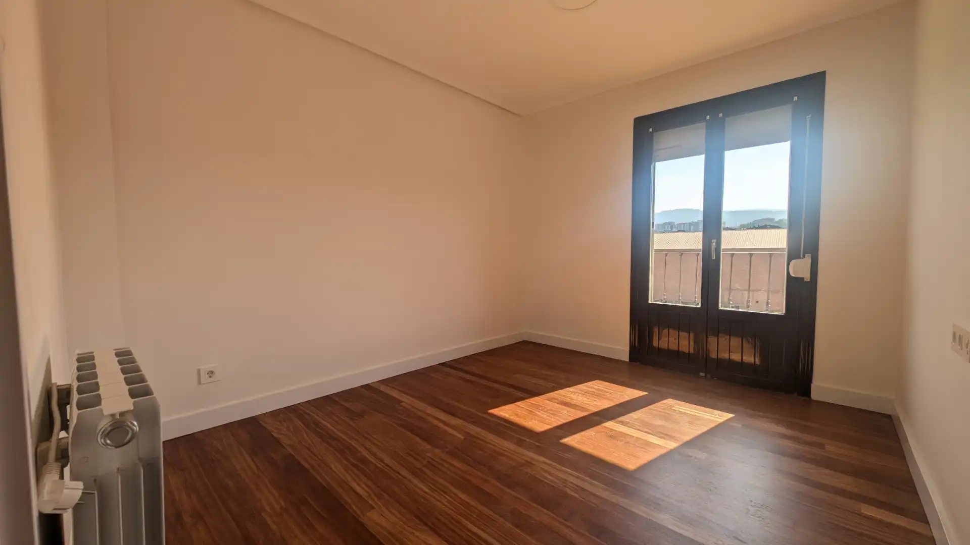 Flat with terrace for sale in Las Arenas, imagen 5