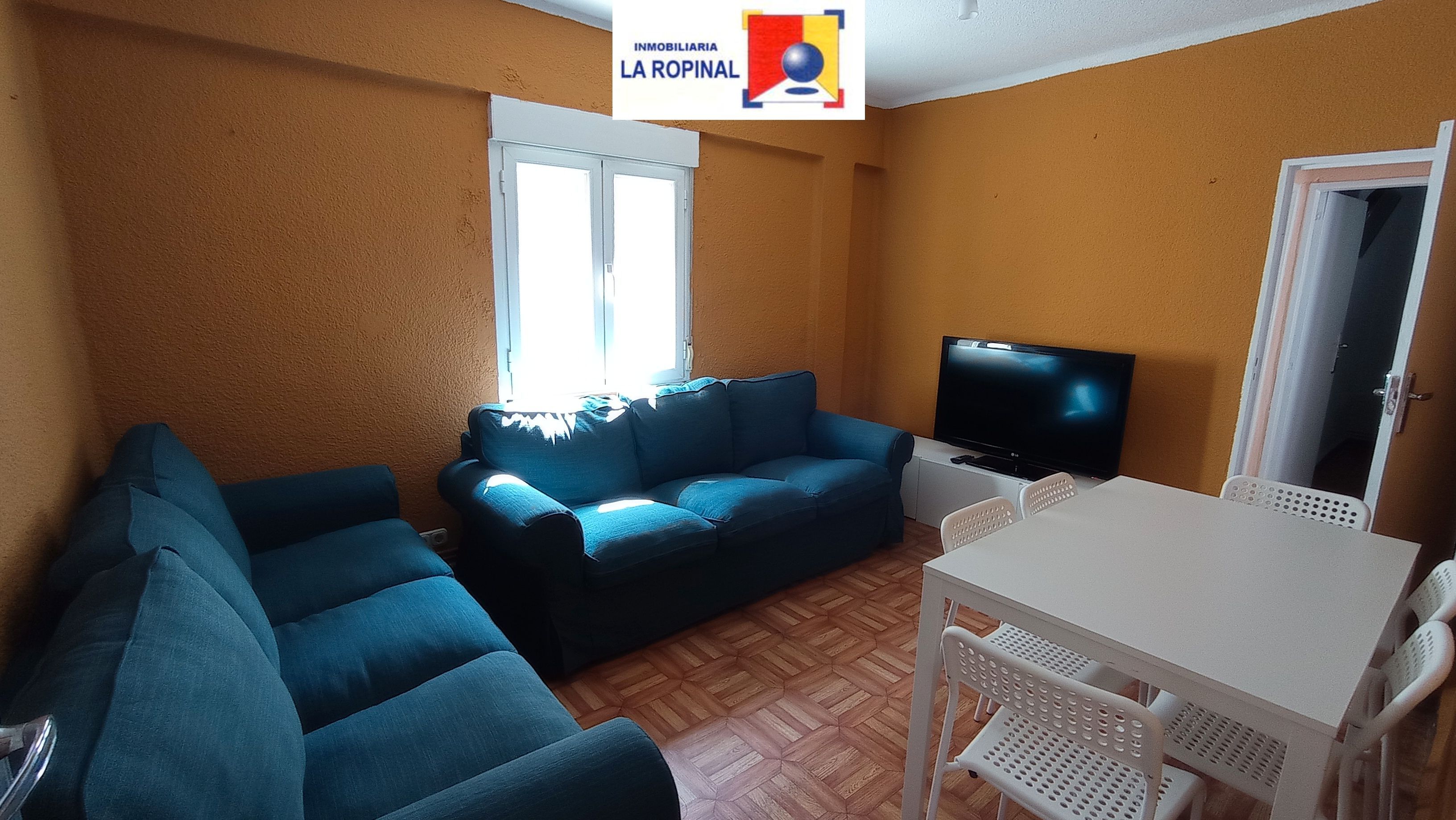 Sala d'estar de Pis en venda en Salamanca Capital amb Calefacció, Forn i Rentadora