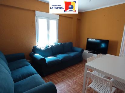 Living room of Flat for sale in Salamanca Capital  with Heating, Oven and Washing machine