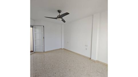 Foto 5 de Piso en venta en Calle Caleta y el Limonar, Poniente - Faro, Vélez-Málaga