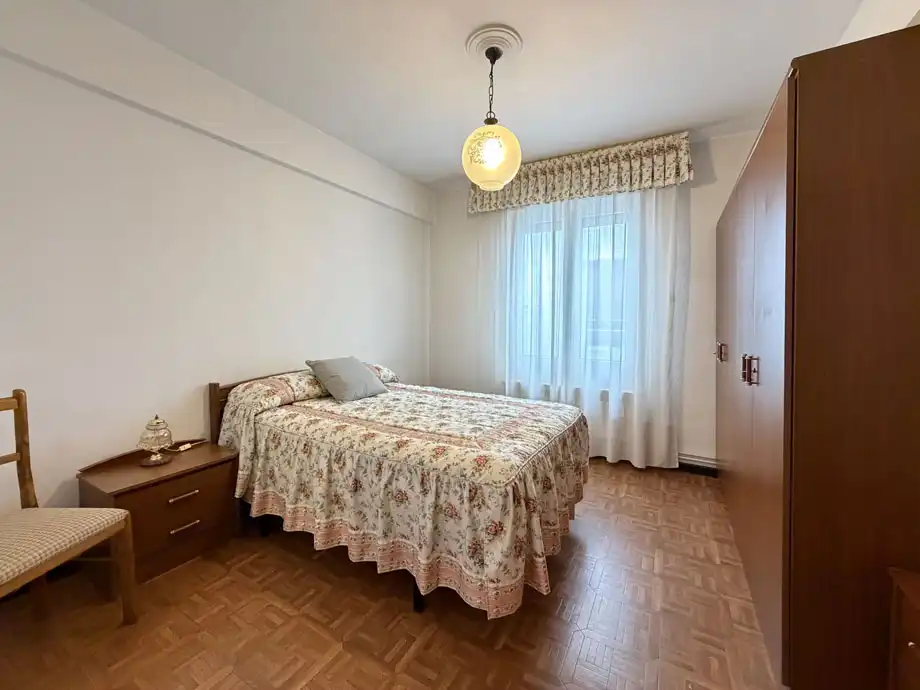 Bedroom of Flat for sale in Vitoria - Gasteiz  with Heating, Storage room and Furnished