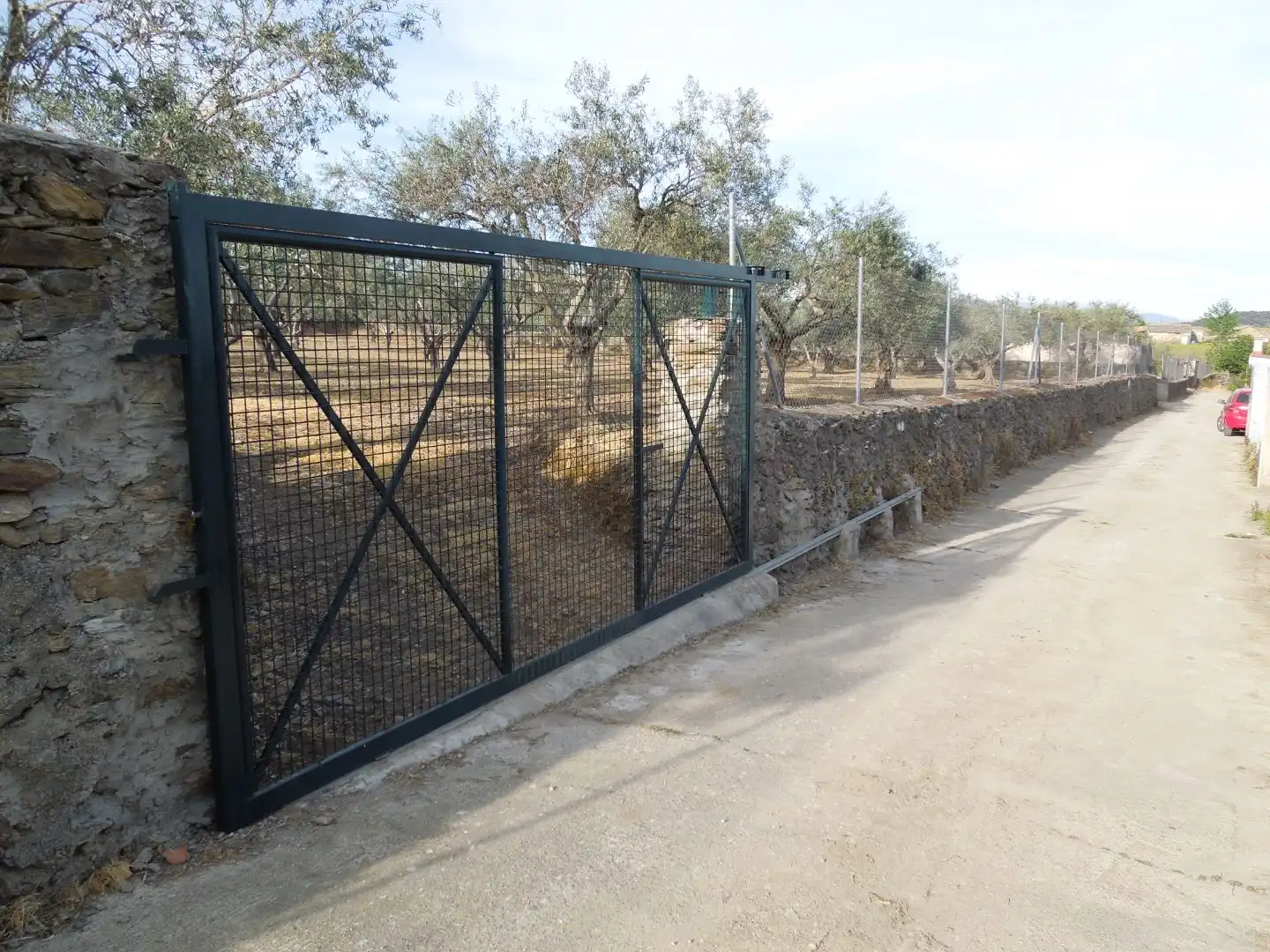 Vista exterior de Terreno en venta en Malpartida de Plasencia