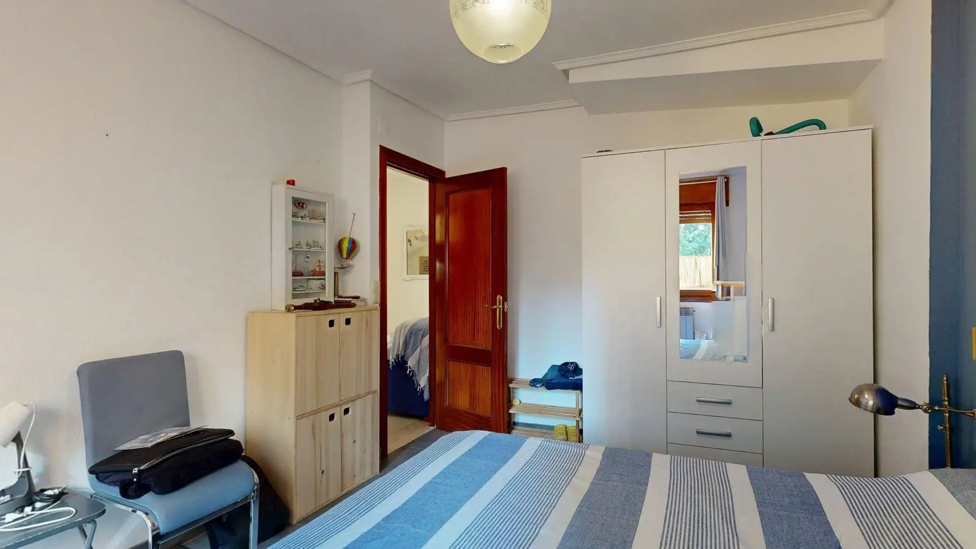 Dormitori de Casa o xalet en venda en Zaragoza amb Calefacció, Terrassa i Moblat