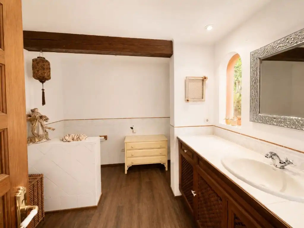 Bany de Casa o xalet en venda en Calvià amb Aire condicionat, Jardí privat i Terrassa