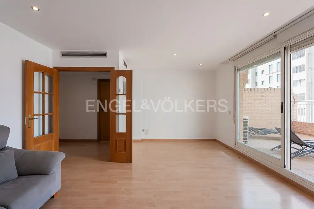 Sala d'estar de Àtic de lloguer en Valencia amb Aire condicionat, Calefacció i Parquet