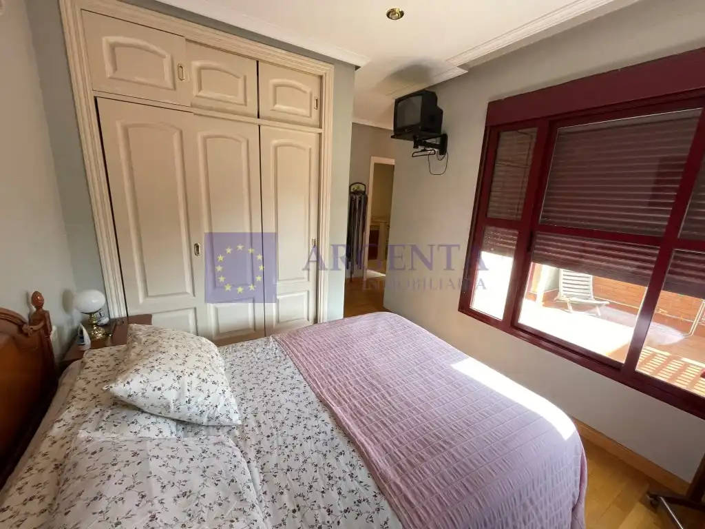 Einfamilien-Reihenhaus zum Verkauf in Calle La Habana, Nuevo Cáceres