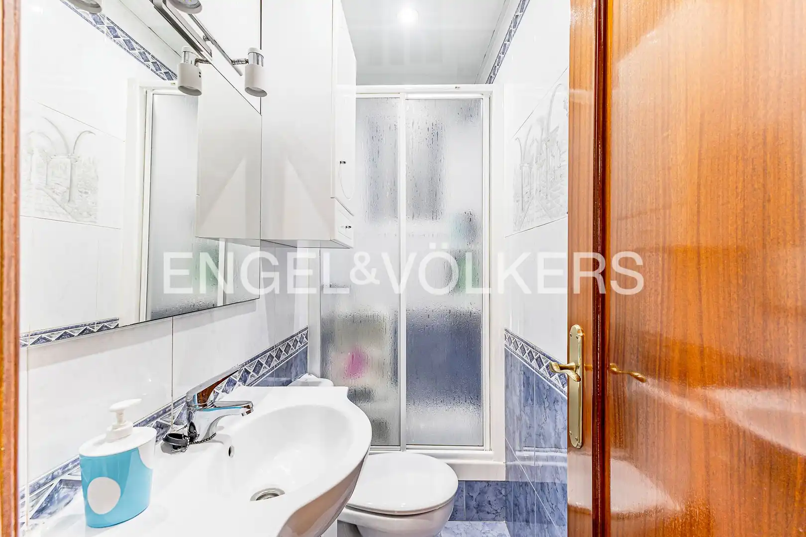 Baño de Piso en venta en Barcelona con Aire acondicionado, Calefacción y Balcón