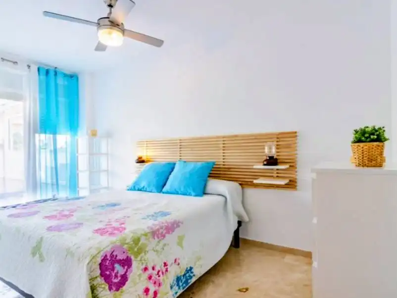Habitación de Piso en venta en Vélez-Málaga con Aire acondicionado y Terraza