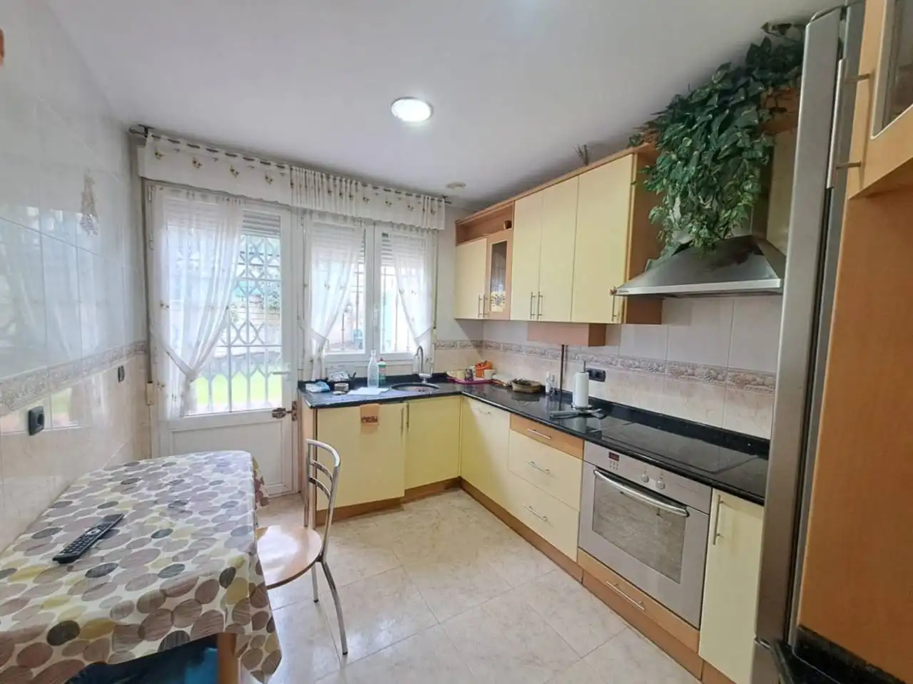 Kitchen of Flat for sale in Burgos  with Heating, Private garden and Parquet flooring