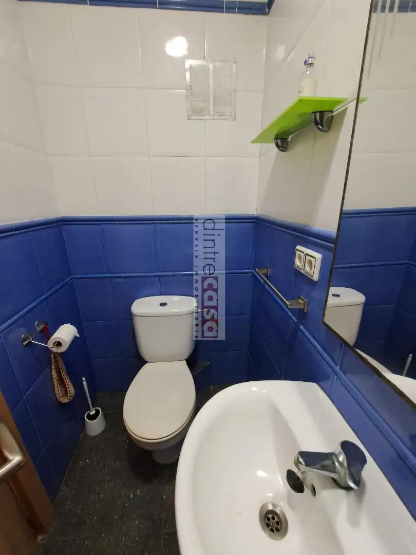 Badezimmer von Haus oder Chalet zum Verkauf in Tordera mit Ofen