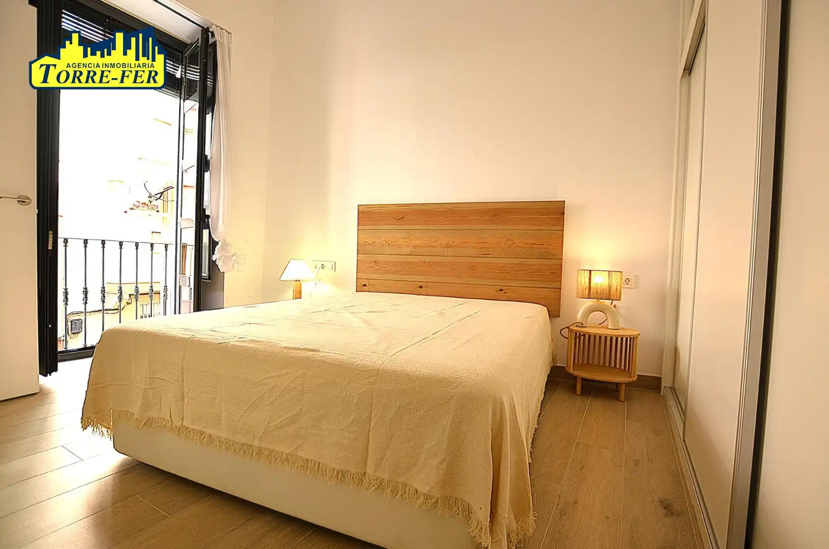 Habitación de Ático de alquiler en Almería con Aire acondicionado, Terraza y Amueblado
