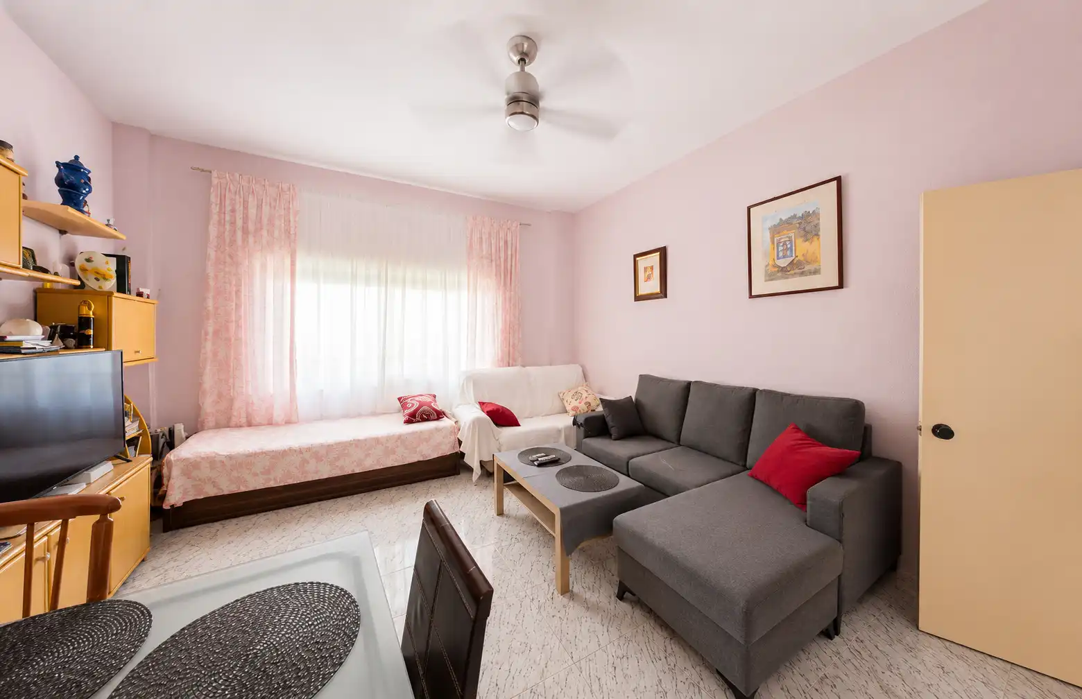 Wohnzimmer von Erdgeschoss zum Verkauf in Murcia mit Möbliert