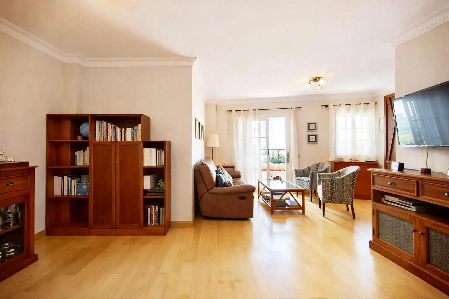 Sala d'estar de Casa adosada en venda en San Cristóbal de la Laguna amb Jardí privat, Terrassa i Traster