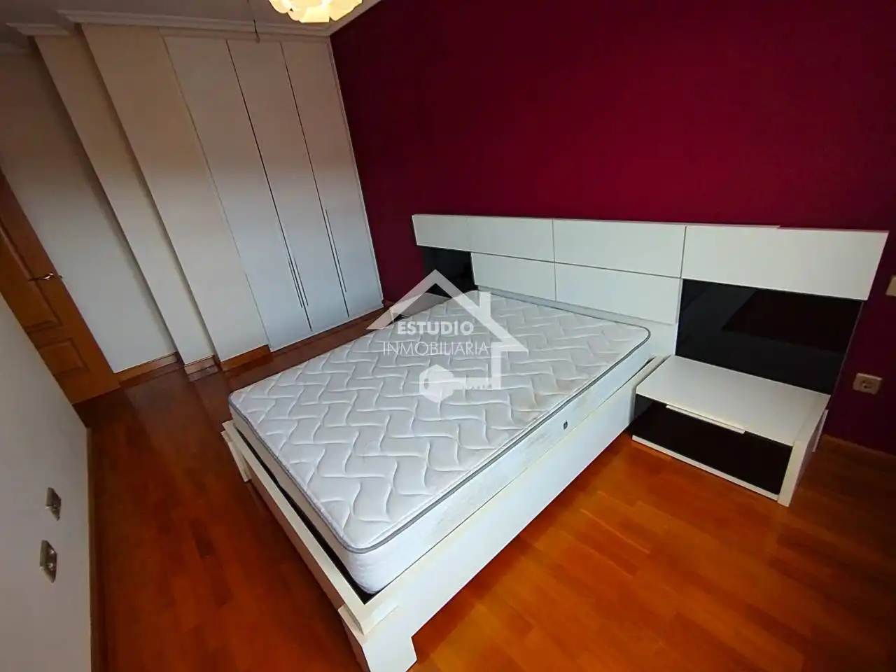 Habitación de Dúplex en venta en Viana con Calefacción y Balcón