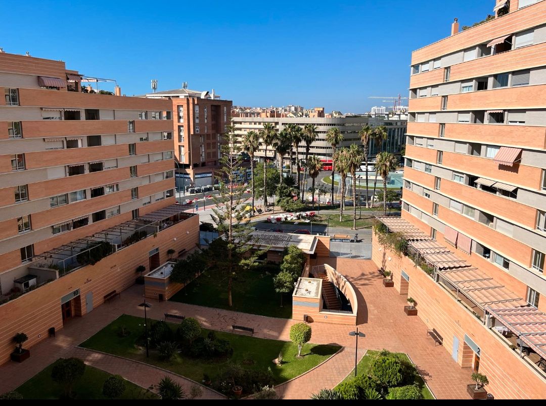 Vista exterior de Pis de lloguer en Málaga Capital amb Aire condicionat, Calefacció i Parquet