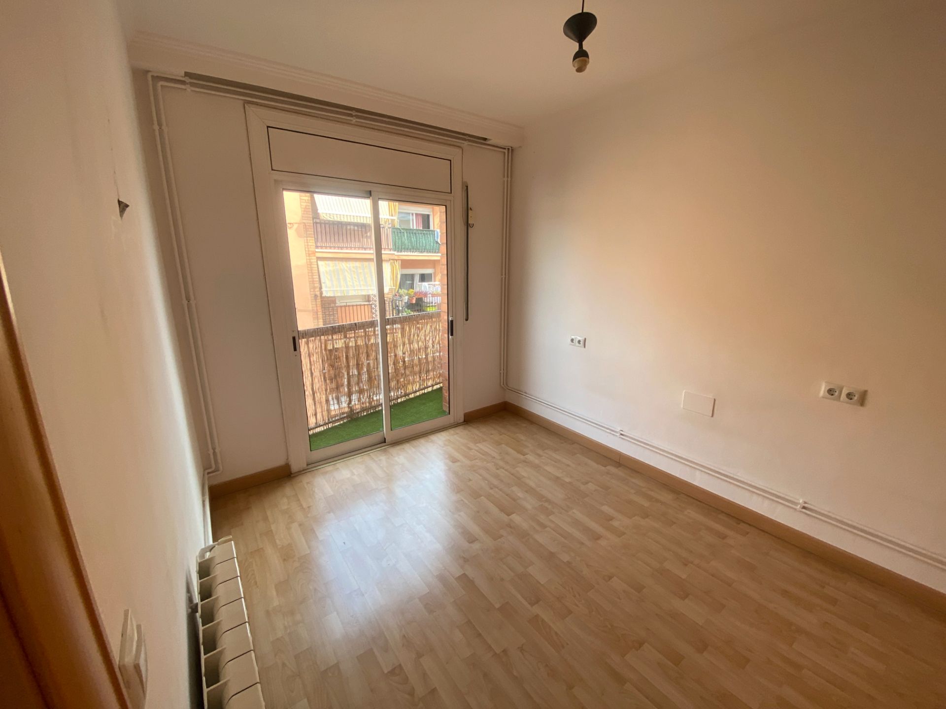 Dormitori de Pis en venda en Rubí amb Calefacció, Parquet i Forn